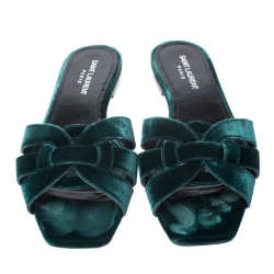 مملوكة مسبقًا صندل سلايد سان لوران باريس فلات تريبوت قطيفة أخضر مقاس 39