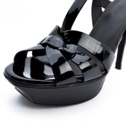 مملوكة مسبقًا Yves Saint Laurent Black Patent Leather Tribute Sandals Size 36