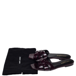 مملوكة مسبقًا صندل سلايد سان لوران تريبوت جلد نقشة بنفسجي منقوشة مقاس 38