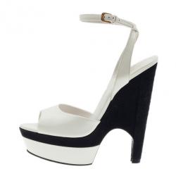 مملوكة مسبقًا صندل ويدج س ان لوران باريس كاسيوبي جلد أبيض مقاس 38