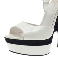 مملوكة مسبقًا صندل ويدج سان لوران باريس كاسيوبي جلد أبيض مقاس 38