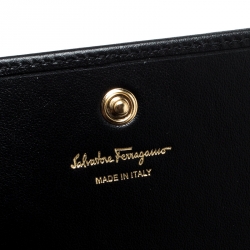 مملوكة مسبقًا Salvatore Ferragamo Black Studded Leather Continental Wallet