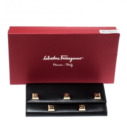 مملوكة مسبقًا Salvatore Ferragamo Black Studded Leather Continental Wallet
