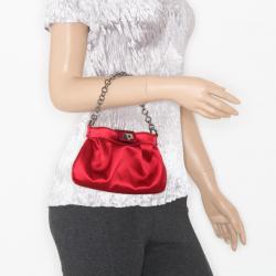 مملوكة مسبقًا Salvatore Ferragamo Red Satin Evening Bag