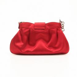 مملوكة مسبقًا Salvatore Ferragamo Red Satin Evening Bag