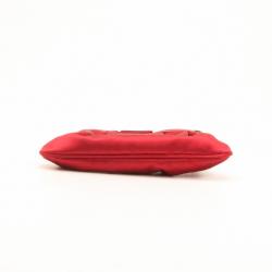 مملوكة مسبقًا Salvatore Ferragamo Red Satin Evening Bag