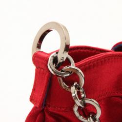 مملوكة مسبقًا Salvatore Ferragamo Red Satin Evening Bag