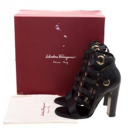 Pre Owned صندل سالفاتوري فيراغامو غلاديتور شيلا جلد أسود مقاس 340