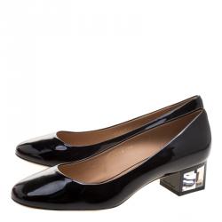 Pre Owned Salvatore Ferragamo Black Patent Leather Ninfea Lucite Block Heel Pumps Size 40.5