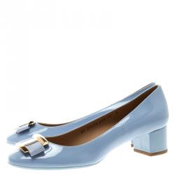 مملوكة مسبقًا Salvatore Ferragamo Blue Patent Leather Ninna Bow Pumps  Size 40.5