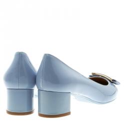 مملوكة مسبقًا Salvatore Ferragamo Blue Patent Leather Ninna Bow Pumps  Size 40.5