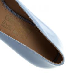 مملوكة مسبقًا Salvatore Ferragamo Blue Patent Leather Ninna Bow Pumps  Size 40.5