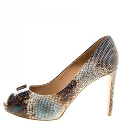 Pre Owned Salvatore Ferragamo Two Tone Studded Python Embossed Leather Peep Toe Pumps Size 40.5