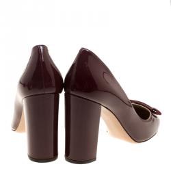 مملوكة مسبقًا حذاء كعب عالي سلفاتوري فيراغامو نينا جلد عنابي لامع مقاس 40.5