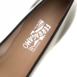 Salvatore Ferragamo Black Patent Leather Fiocco Vara Block Heel Pumps Size 40.5