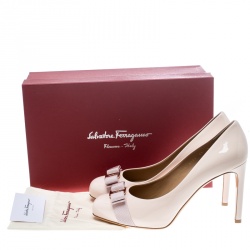 Pre Owned حذاء كعب عالي سالفاتوري فيراغامو فيونكة فارا كلارا جلد لامع وردي فاتح مقاس 41