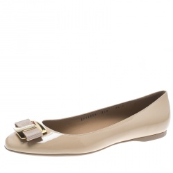 مملوكة مسبقًا حذاء باليرينا فلات سلفاتوري فيراغامو نينا كانغارو جلد بنفسجي لامع بفيونكة مقاس 40.5