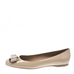 مملوكة مسبقًا حذاء باليرينا فلات سلفاتوري فيراغامو نينا كانغارو جلد بنفسجي لامع بفيونكة مقاس 40.5