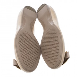 مملوكة مسبقًا حذاء باليرينا فلات سلفاتوري فيراغامو نينا كانغارو جلد بنفسجي لامع بفيونكة مقاس 40.5