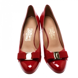 Pre Owned حذاء كعب عالي سالفاتوري فيراغامو جلد بنفسجي لامع بفيونكة فارا مقاس 38.5