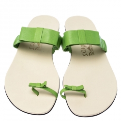 Pre Owned Salvatore Ferragamo Green Leather Toe Ring Flat Sandals Size 40