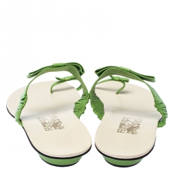 Pre Owned Salvatore Ferragamo Green Leather Toe Ring Flat Sandals Size 40