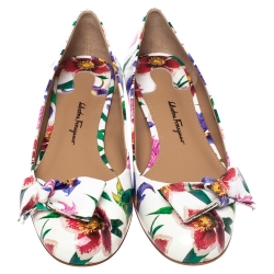 Pre Owned Salvatore Ferragamo White Floral Print Patent Leather Avola Bow Ballet Flats Size 37.5