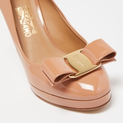 Pre Owned Salvatore Ferragamo Beige Patent Leather Vara Bow Pumps Size 37.5
