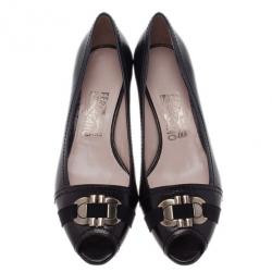 مملوكة مسبقًا Salvatore Ferragamo Black Leather Gancini Bit Wedge Pumps Size 38.5