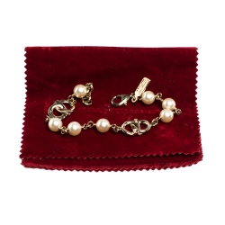 Pre Owned Salvatore Ferragamo Gancio Faux Pearl Gold Tone Chain Bracelet