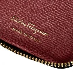 مملوكة مسبقًا Salvatore Ferragamo Black Leather Double Gancio Zip Around Wallet 
