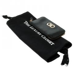 مملوكة مسبقًا Salvatore Ferragamo Black Leather Double Gancio Zip Around Wallet 