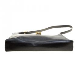 مملوكة مسبقًا Salvatore Ferragamo Black Saffiano Leather Shoulder Bag