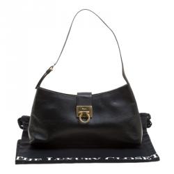 مملوكة مسبقًا Salvatore Ferragamo Black Saffiano Leather Shoulder Bag