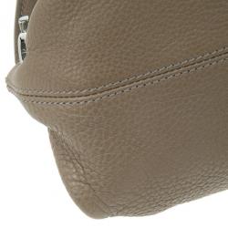 مملوكة مسبقًا Salvatore Ferragamo Taupe Leather Fanisa Hobo