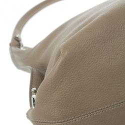 مملوكة مسبقًا Salvatore Ferragamo Taupe Leather Fanisa Hobo