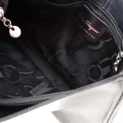 Pre Owned Salvatore Ferragamo Black Leather Shoulder Bag