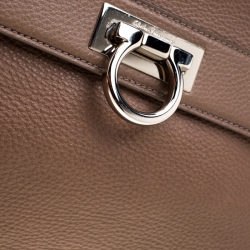 Pre Owned Salvatore Ferragamo Beige Leather Medium Sofia Satchel