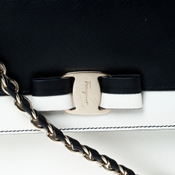 Pre Owned حقيبة كتف سالفاتوري فيراغامو جيني جلد بيضاء /سوداء