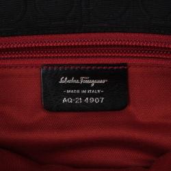 مملوكة مسبقًا Salvatore Ferragamo Black Logo Flap Satchel