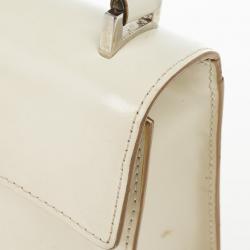 مملوكة مسبقًا Salvatore Ferragamo Flap Buckle Shoulder Bag