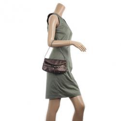 مملوكة مسبقًا Salvatore Ferragamo Bronze Leather Clutch