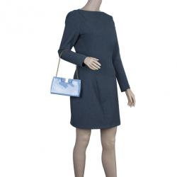 مملوكة مسبقًا حقيبة كلتش سالفاتوري فيراغامو فارا بيوما جلد لامع زرقاء