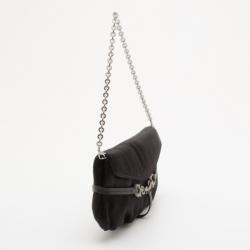 مملوكة مسبقًا Salvatore Ferragamo Black Satin Clutch