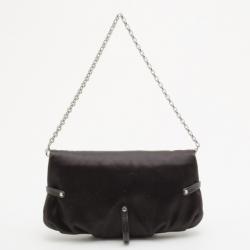 مملوكة مسبقًا Salvatore Ferragamo Black Satin Clutch