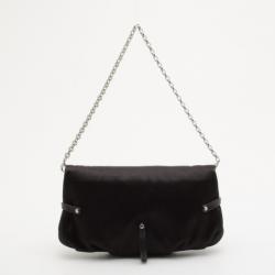 مملوكة مسبقًا Salvatore Ferragamo Black Satin Clutch