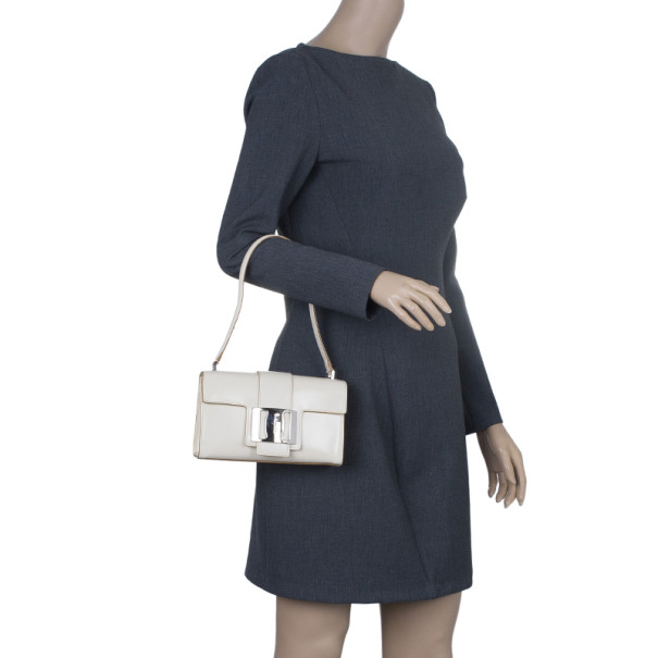 Pre Owned Salvatore Ferragamo White Flap Buckle Shoulder Bag