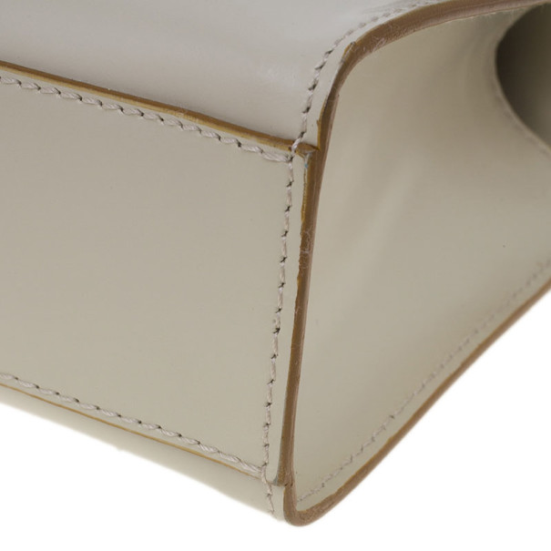 Pre Owned Salvatore Ferragamo White Flap Buckle Shoulder Bag