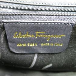 مملوكة مسبقًا Salvatore Ferragamo Black Leather Gancini Shoulder Bag
