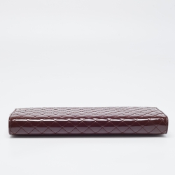 Pre Owned Salvatore Ferragamo Burgundy Quilted Patent Leather Chain Clutch